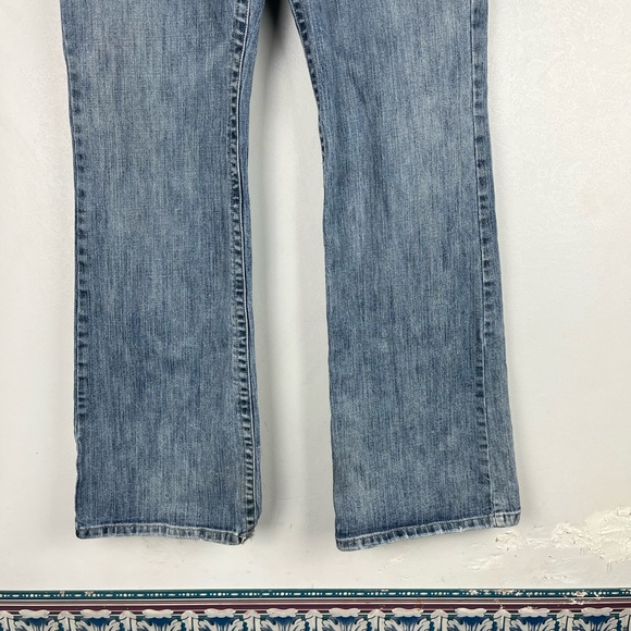 American Eagle Womens Boyfriend Jeans Light Blue Mid Rise Long Length Size 10 - Picture 5 of 12